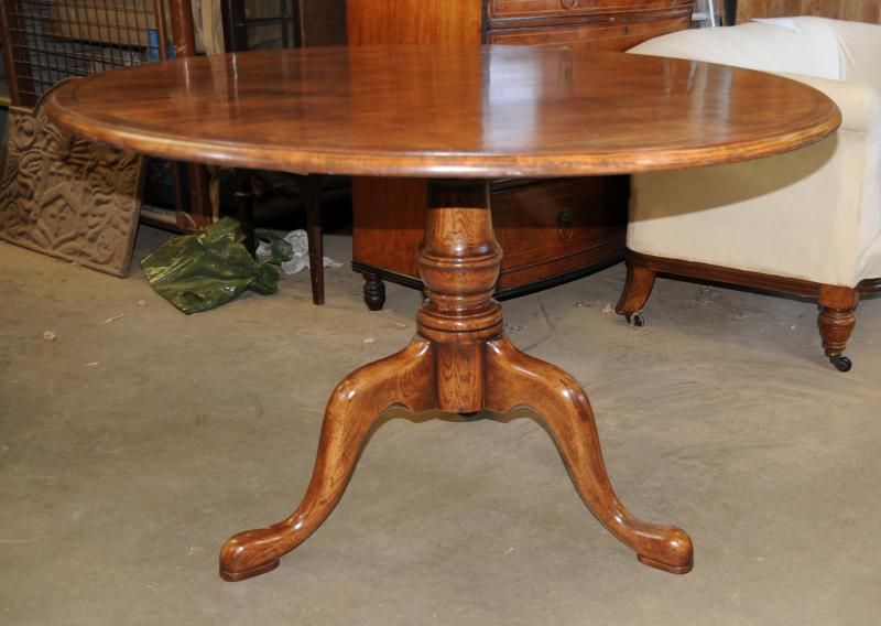 Round Oak Farmhouse Pedestal Dining Table  